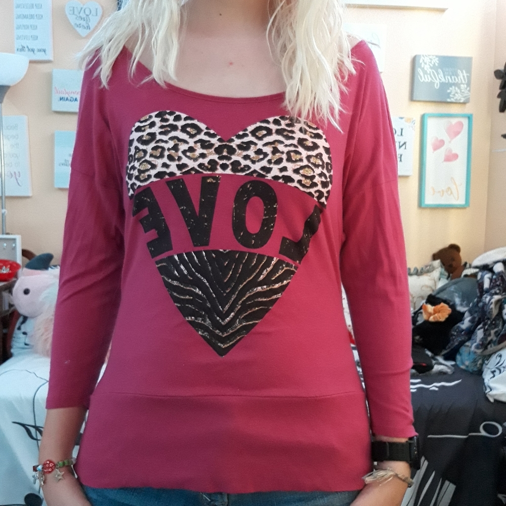 Pink longsleeve patterned love tshirt